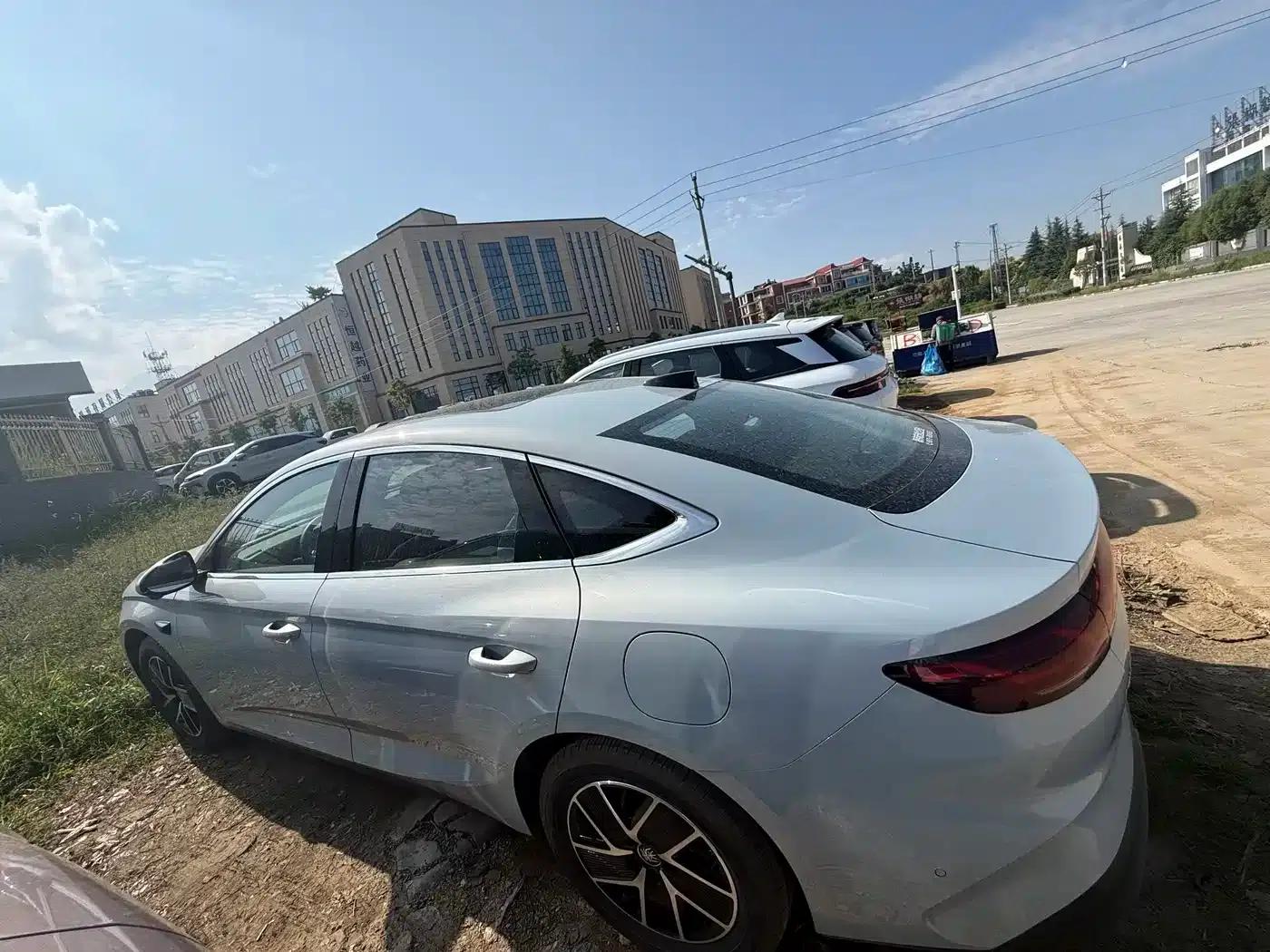 Qin L 2025 DM-i Intelligent Driving Edition 120KM Superior Model — миниатюра 3
