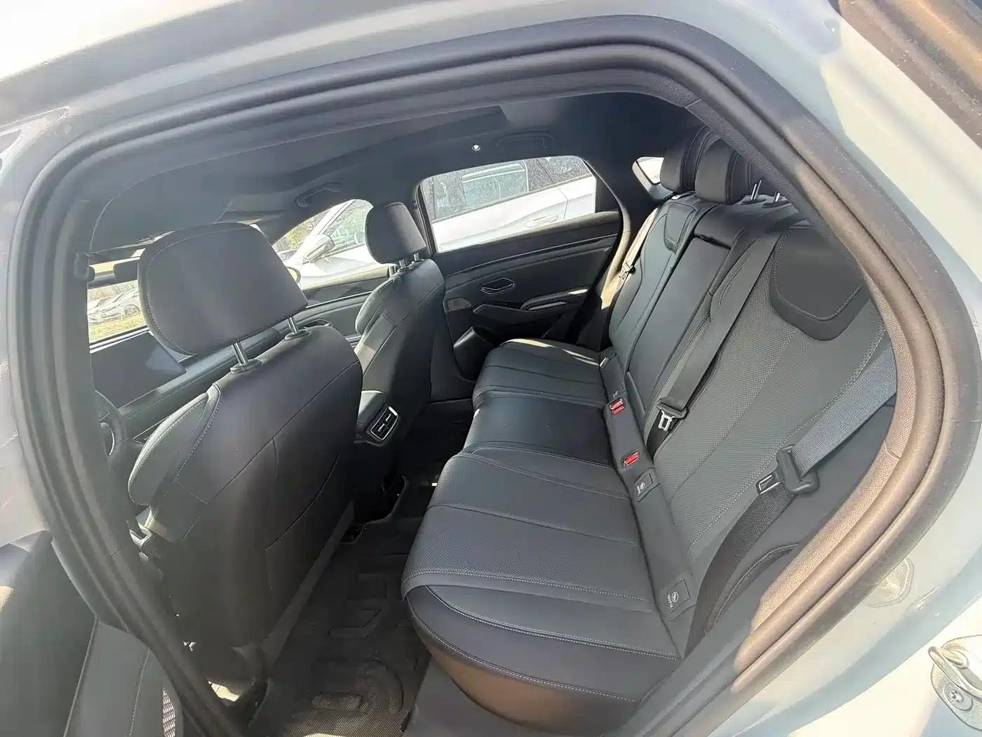 Qin L 2025 DM-i Intelligent Driving Edition 120KM Superior Model — миниатюра 6