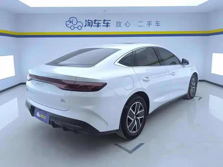 Qin L 2024 DM-i 120KM Leading Edition — миниатюра 3