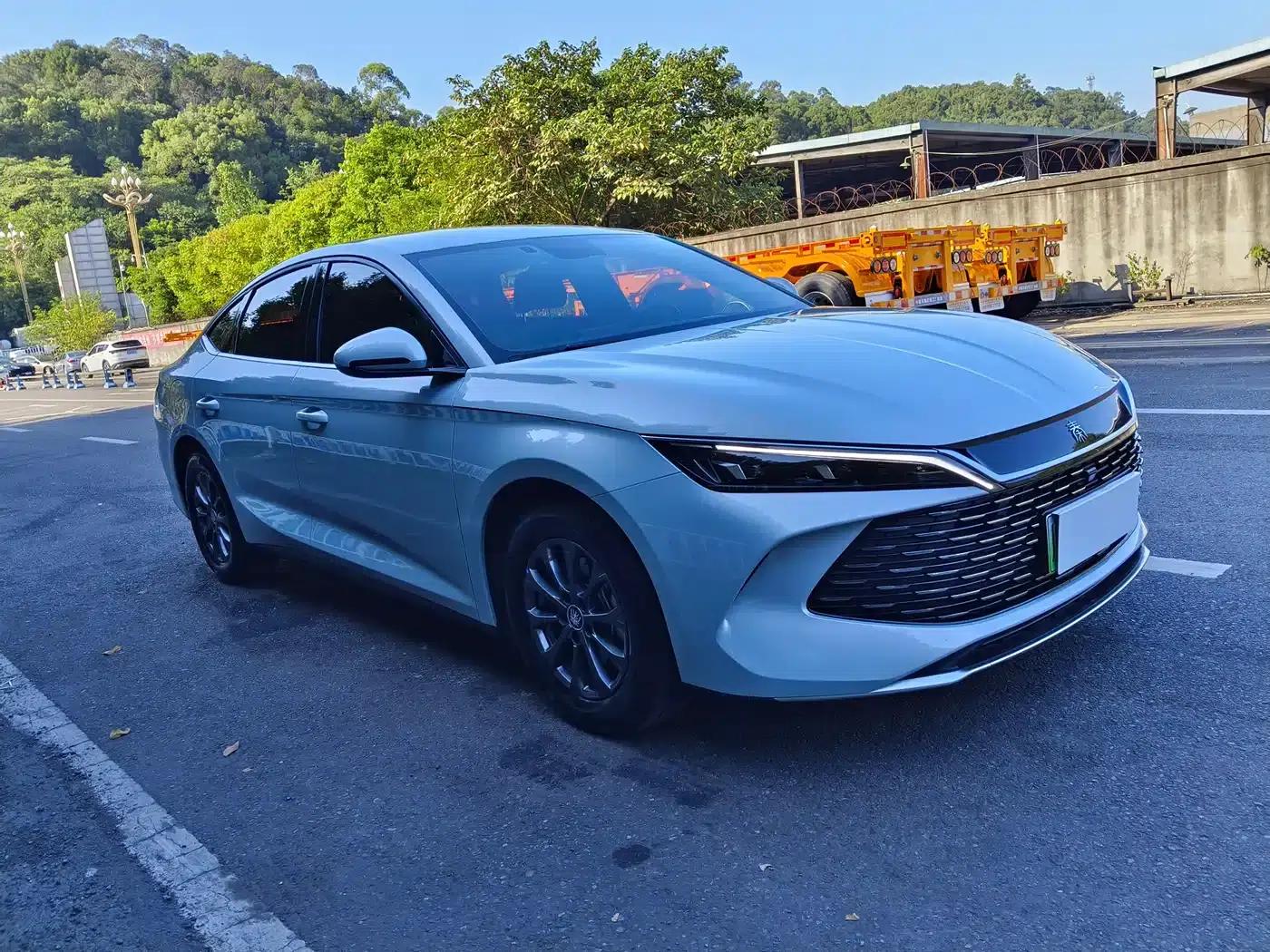 Qin L 2024 DM-i 80KM Leading Edition — миниатюра 3