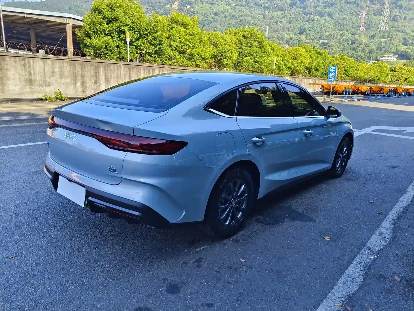 Qin L 2024 DM-i 80KM Leading Edition — миниатюра 10