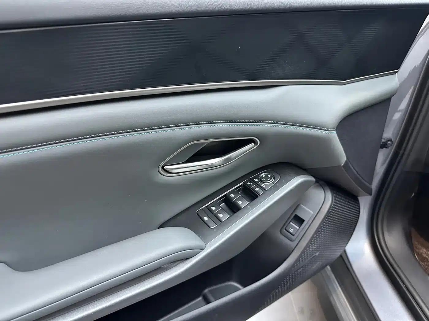 Qin L 2025 DM-i Intelligent Driving Edition 80KM Leading Model — миниатюра 13