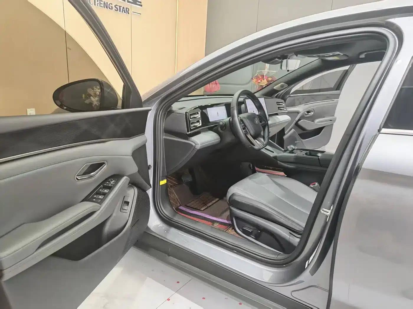 Qin L 2024 DM-i 80KM Super Edition — миниатюра 6