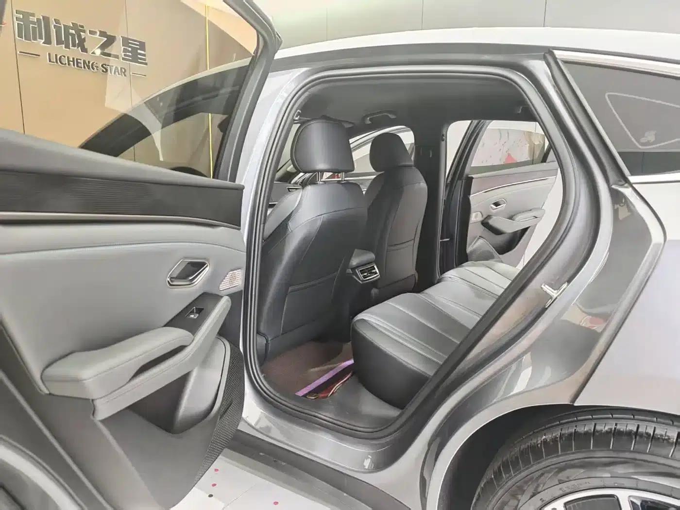 Qin L 2024 DM-i 80KM Super Edition — миниатюра 7