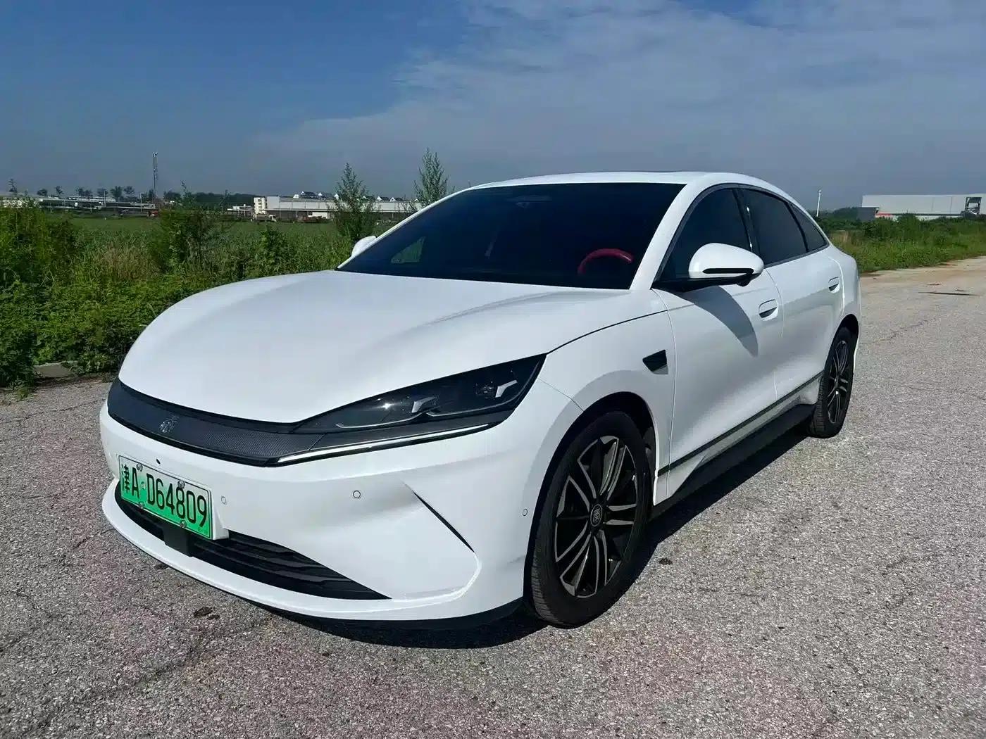 Qin L 2025 EV 545KM Premium Edition — миниатюра 1