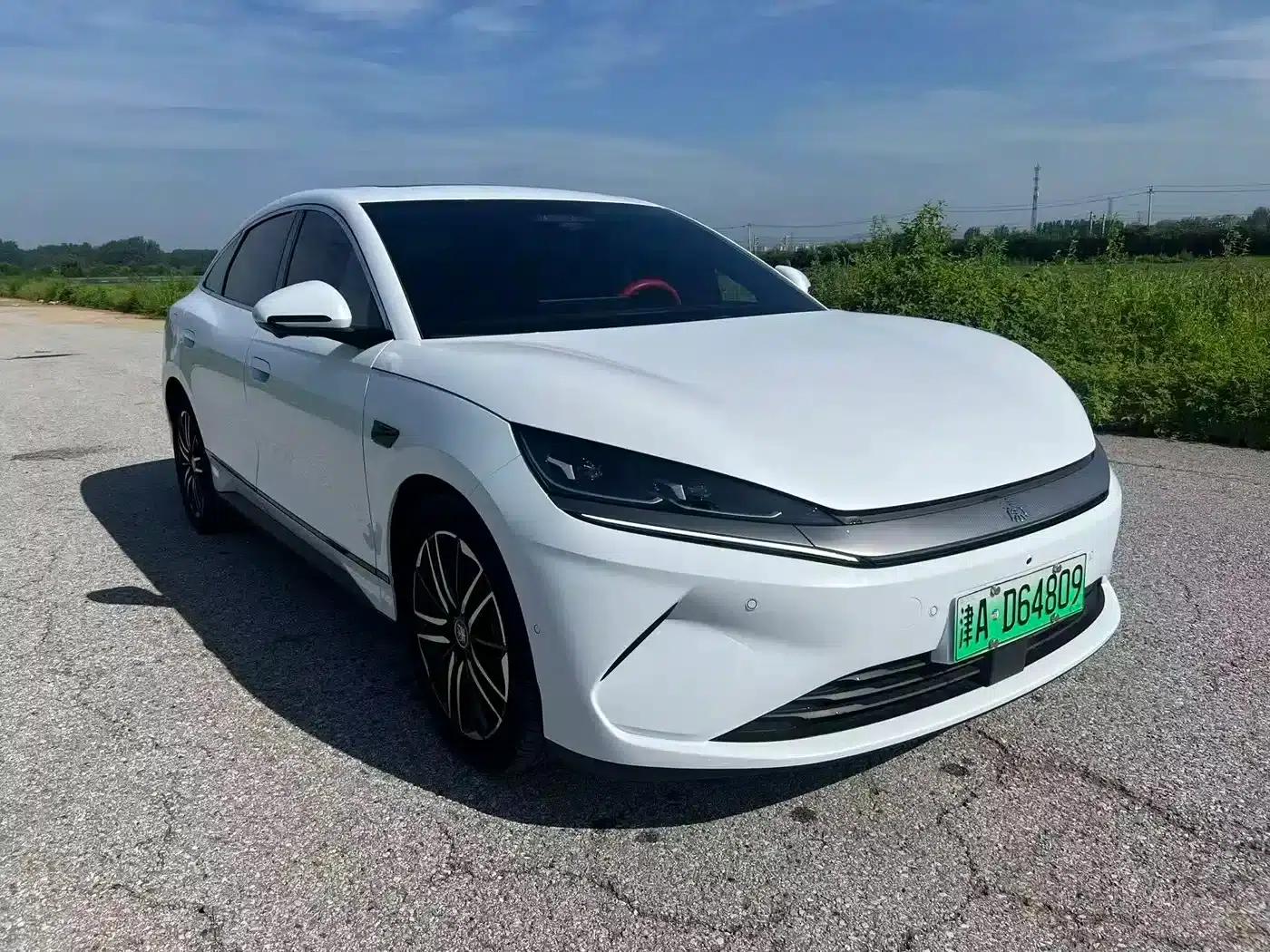 Qin L 2025 EV 545KM Premium Edition — миниатюра 3