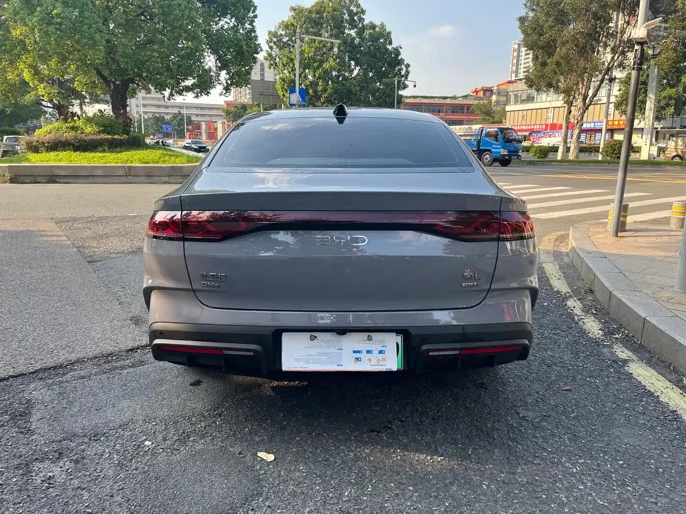 Qin L 2026 DM-i 210KM Super Edition — миниатюра 4