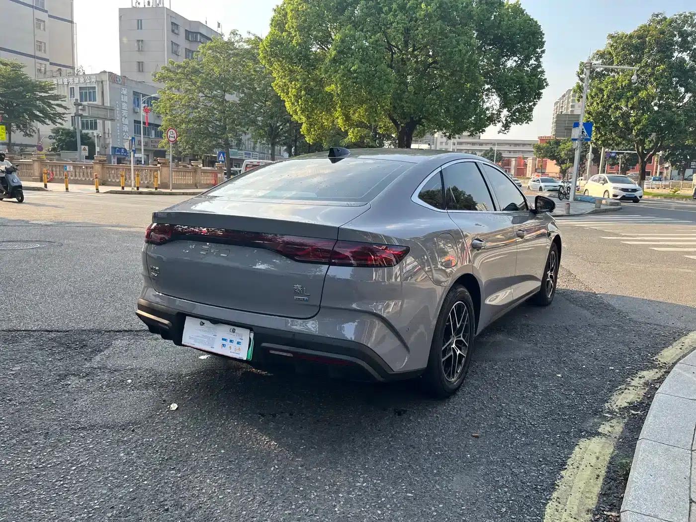 Qin L 2026 DM-i 210KM Super Edition — миниатюра 5