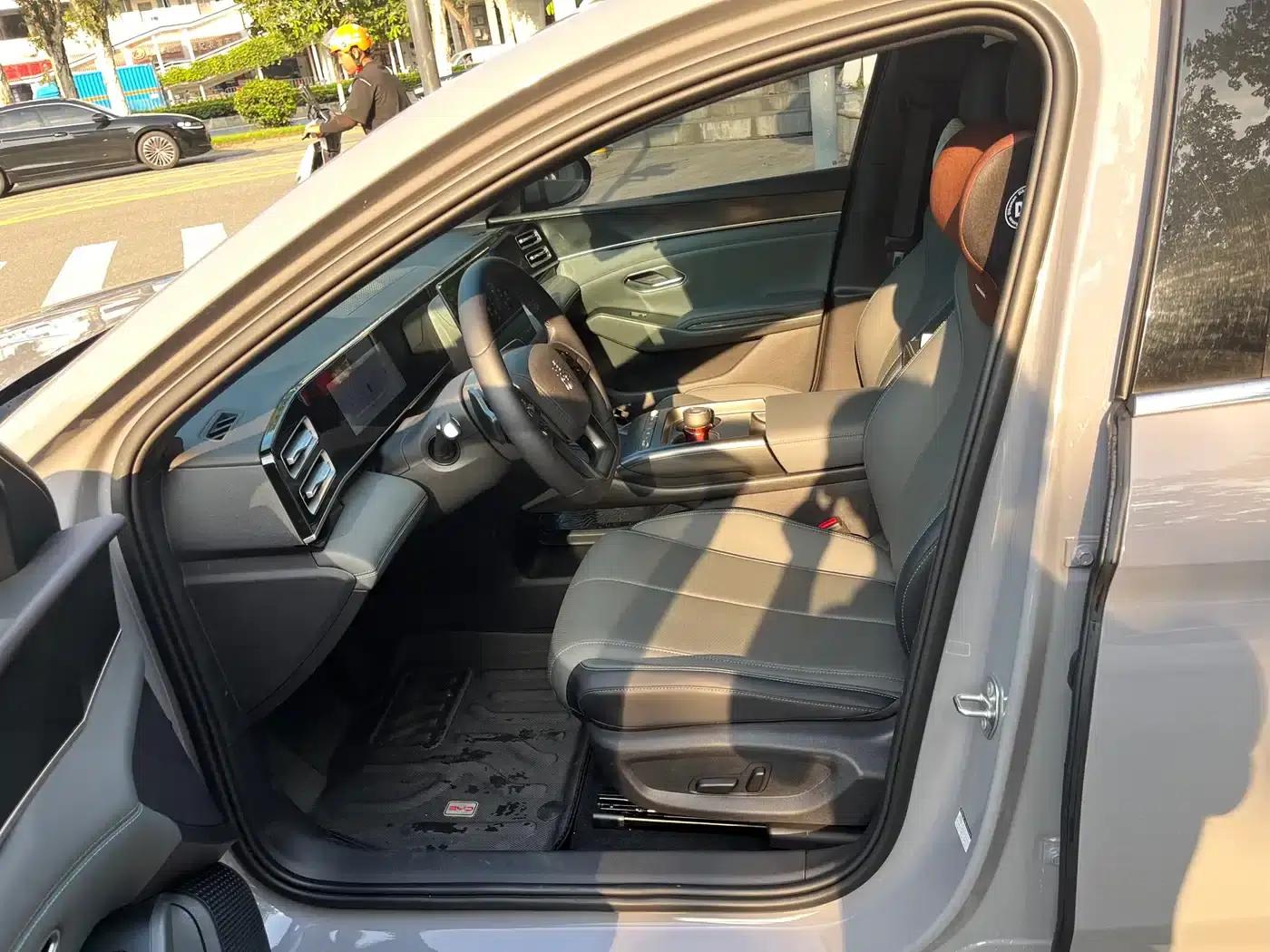 Qin L 2026 DM-i 210KM Super Edition — миниатюра 7