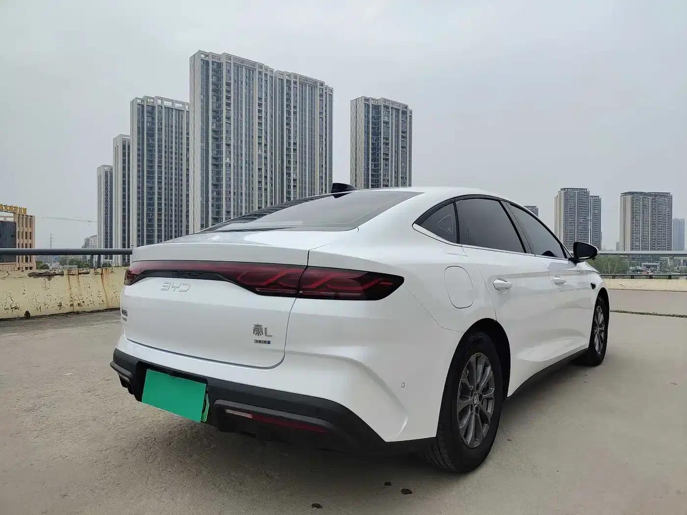Qin L 2025 DM-i Intelligent Driving Edition 80KM Superior Model — миниатюра 4
