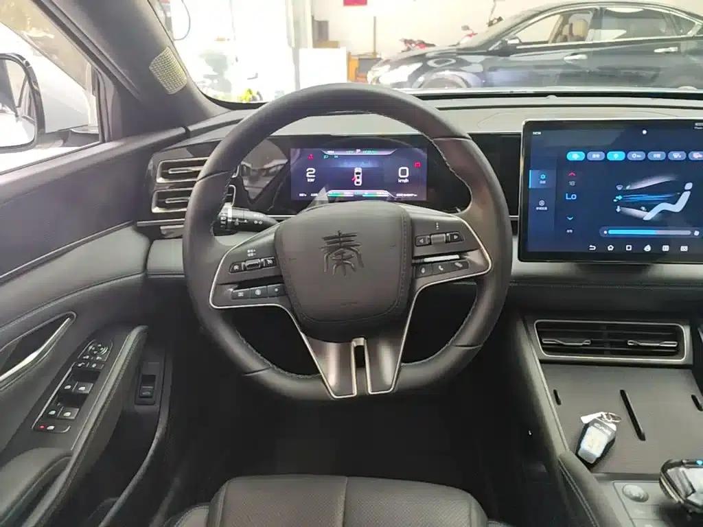 Qin L 2024 DM-i 120KM Leading Edition — миниатюра 11