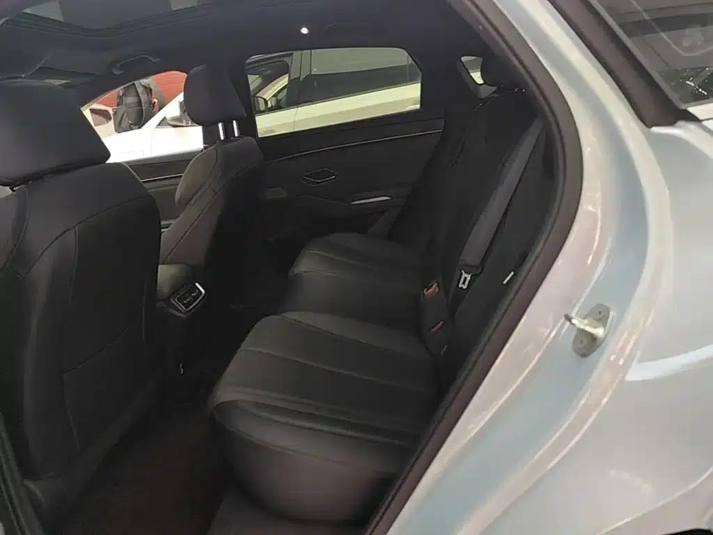 Qin L 2024 DM-i 120KM Leading Edition — миниатюра 17