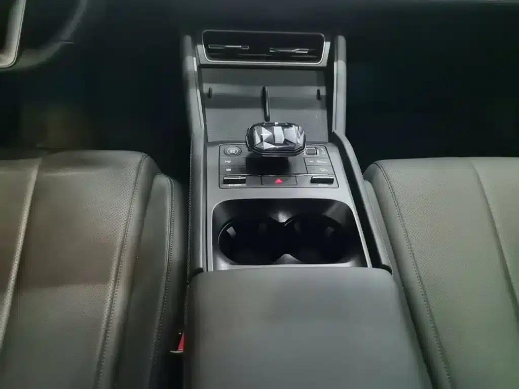 Qin L 2025 DM-i Intelligent Driving Edition 120KM Leading Model — миниатюра 14