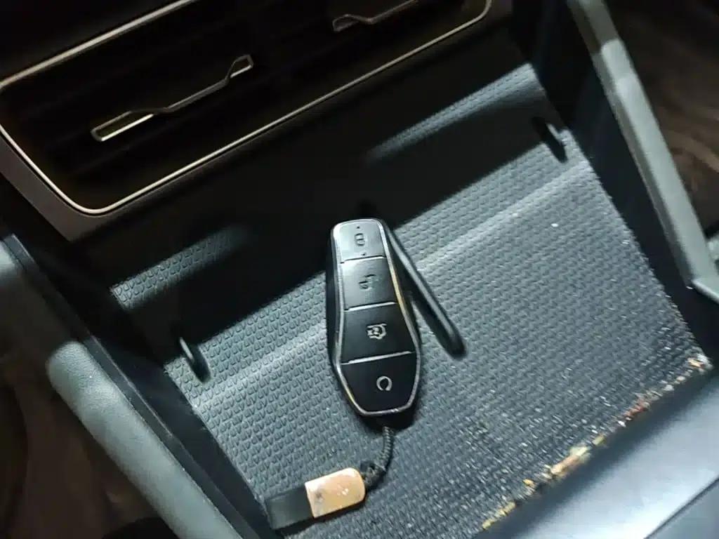 Qin L 2024 DM-i 80KM Super Edition — миниатюра 9