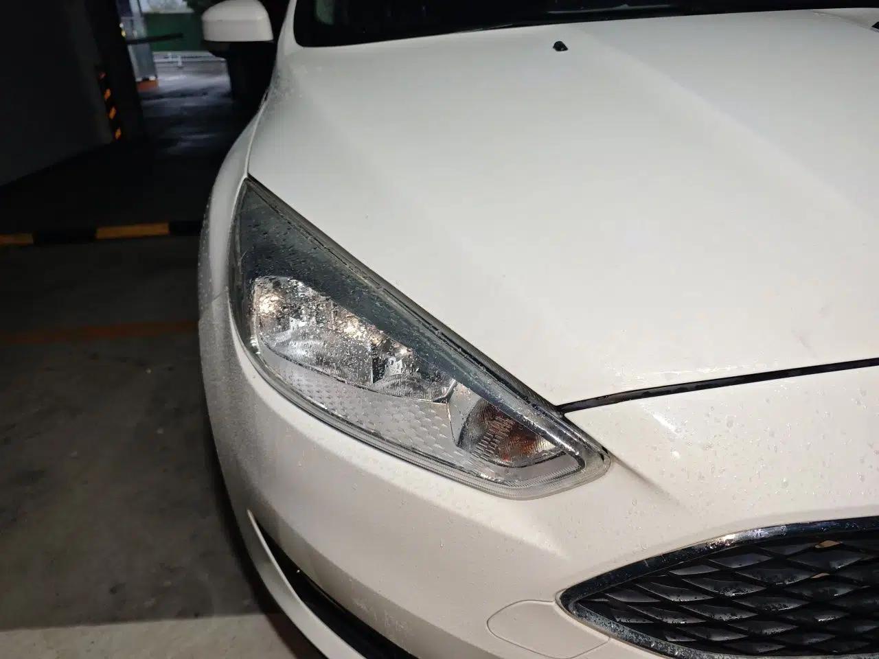 Ford Focus 2015 Hatchback 1.6L Automatic Fashion Edition — миниатюра 7