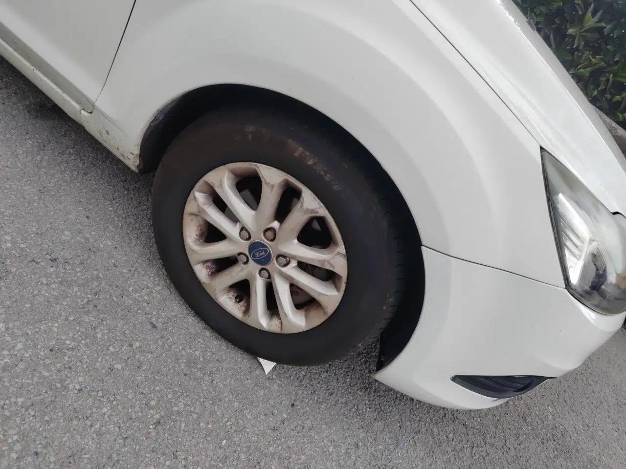 Ford Focus 2012 Hatchback Classic 1.8L Automatic Base Model — миниатюра 8