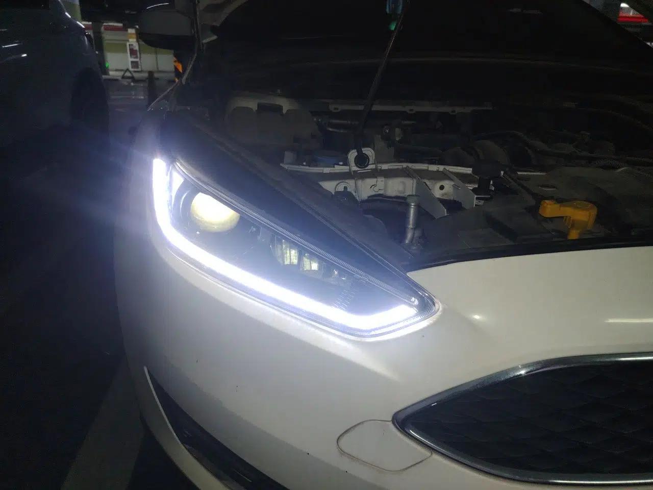 Ford Focus 2015 Hatchback 1.6L Manual Fashion Edition — миниатюра 7