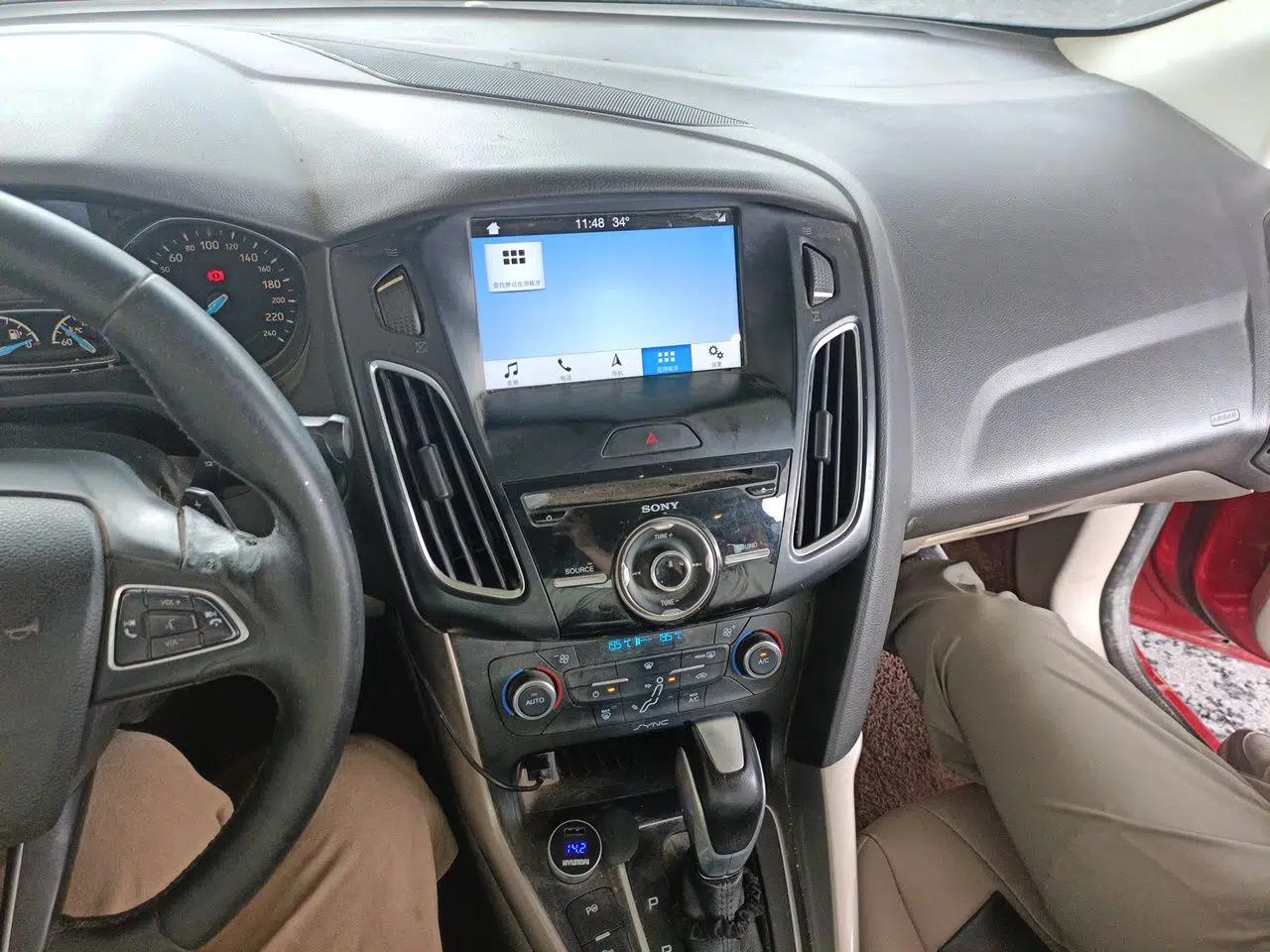 Ford Focus 2017 Sedan EcoBoost 180 Automatic Flagship Model — миниатюра 13
