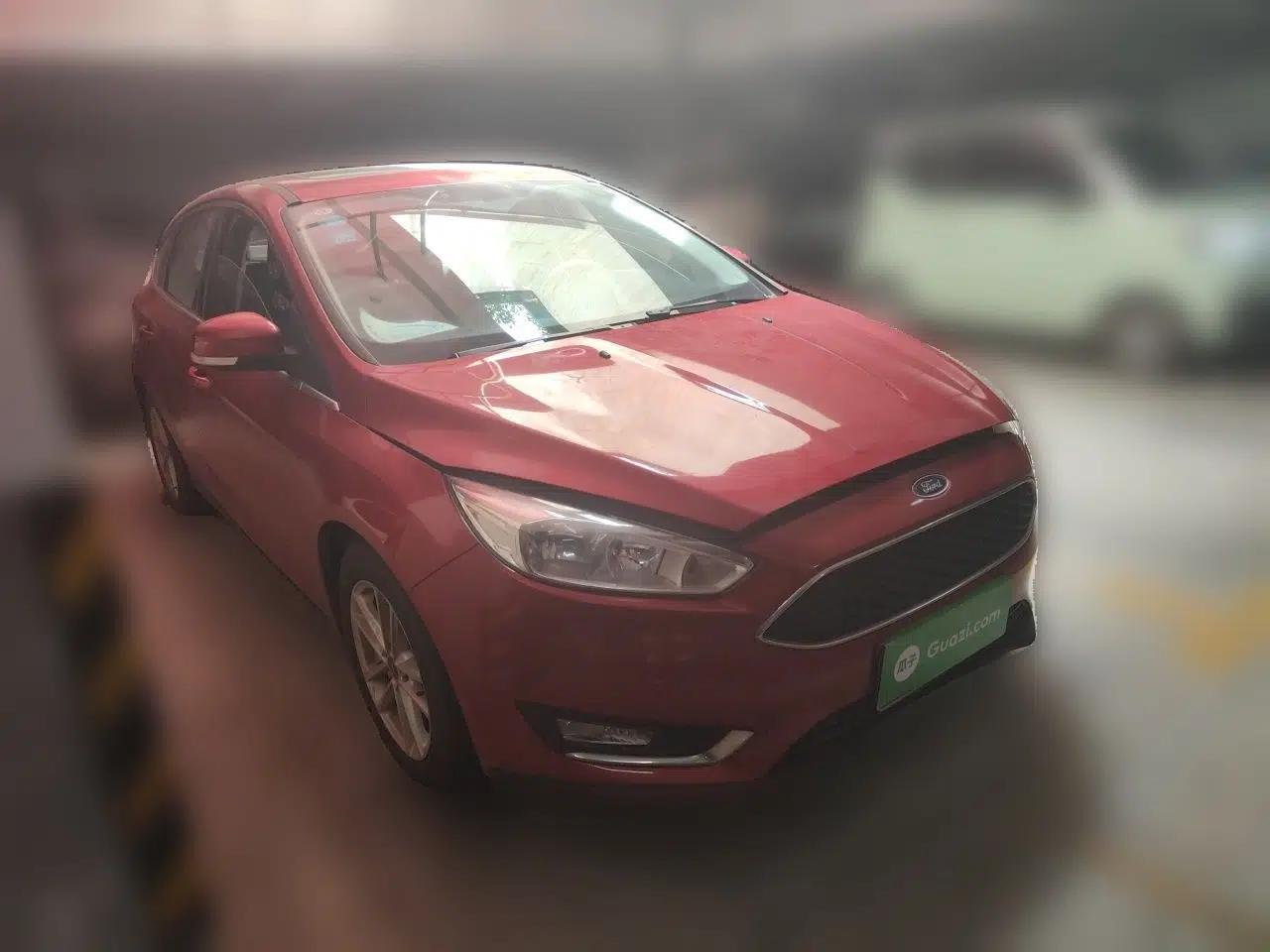 Ford Focus 2018 Hatchback Classic EcoBoost 180 Automatic Elite Model — миниатюра 3