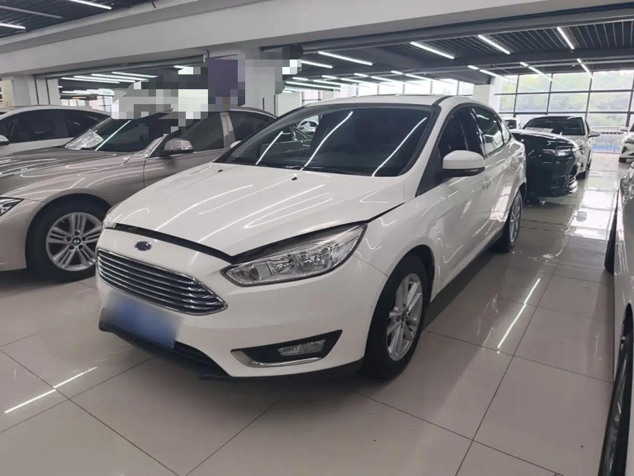 Ford Focus 2017 Sedan 1.6L Automatic Fashion Edition Smart Drive Version — миниатюра 1