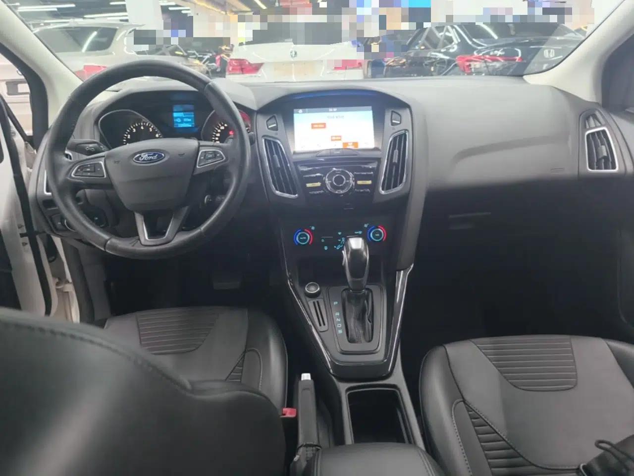Ford Focus 2017 Sedan 1.6L Automatic Fashion Edition Smart Drive Version — миниатюра 12