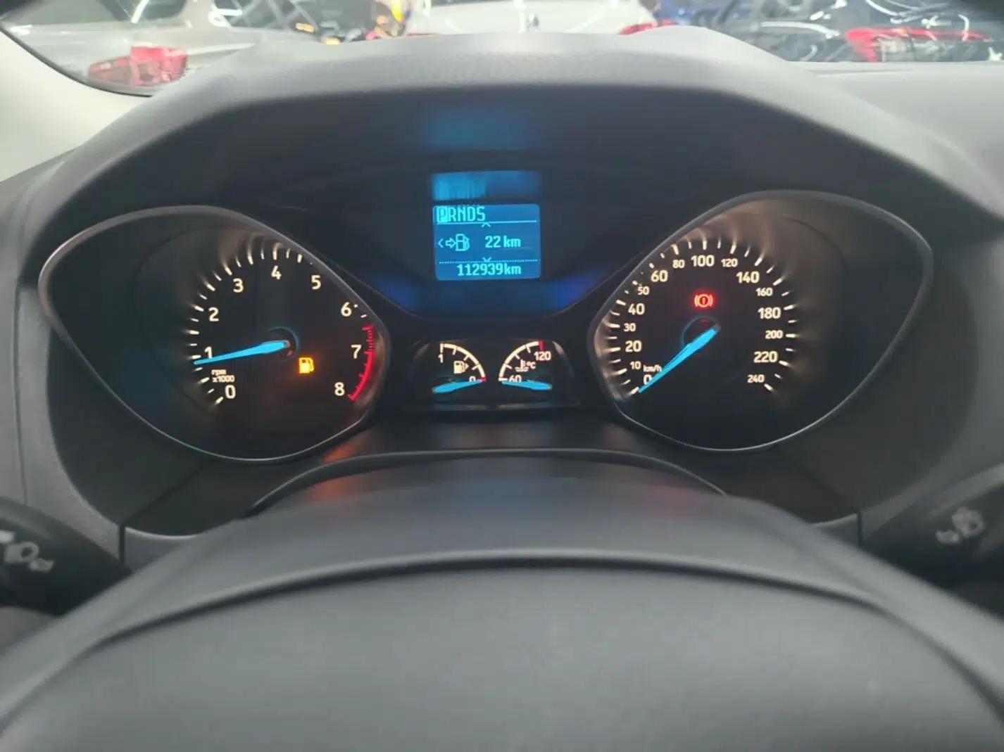 Ford Focus 2017 Sedan 1.6L Automatic Fashion Edition Smart Drive Version — миниатюра 14
