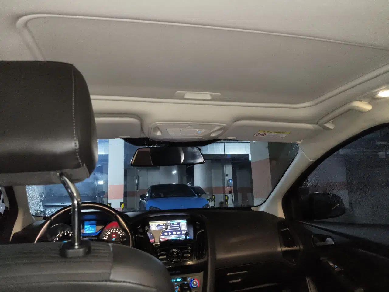 Ford Focus 2015 Hatchback 1.6L Automatic Fashion Edition — миниатюра 15