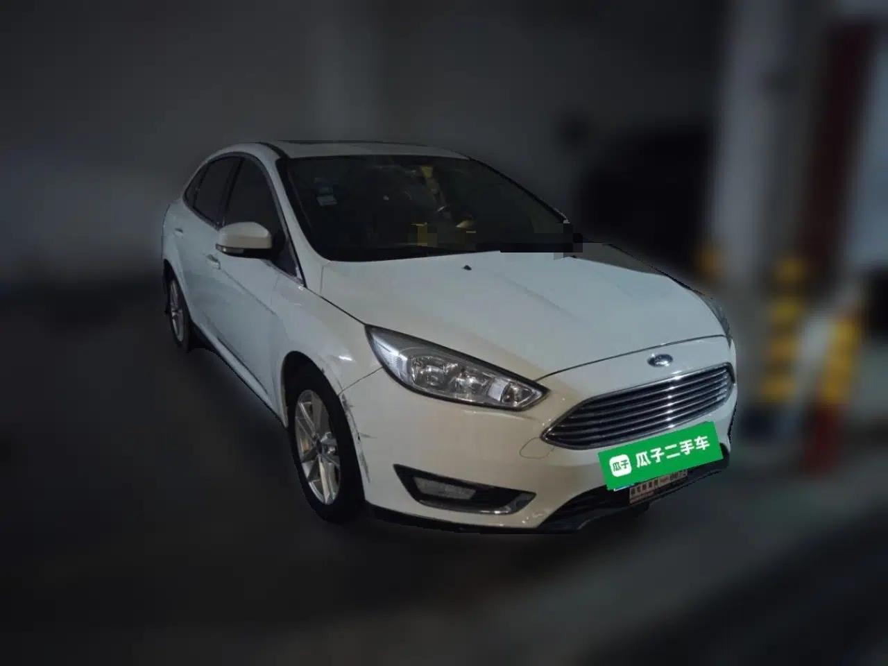 Ford Focus 2017 Sedan 1.6L Automatic Fashion Edition Smart Drive Version — миниатюра 3