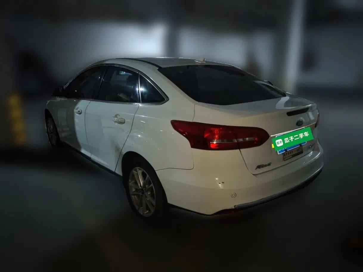 Ford Focus 2017 Sedan 1.6L Automatic Fashion Edition Smart Drive Version — миниатюра 4