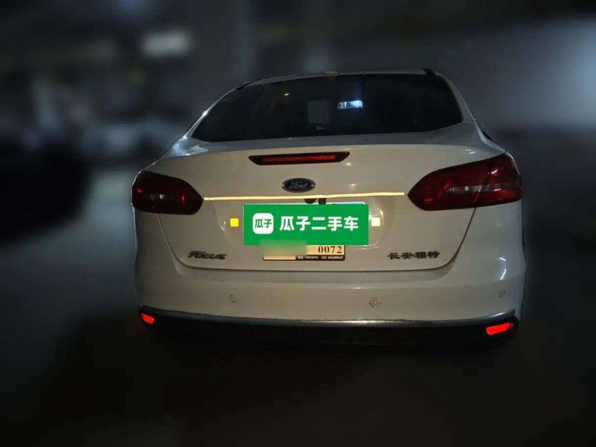 Ford Focus 2017 Sedan 1.6L Automatic Fashion Edition Smart Drive Version — миниатюра 5
