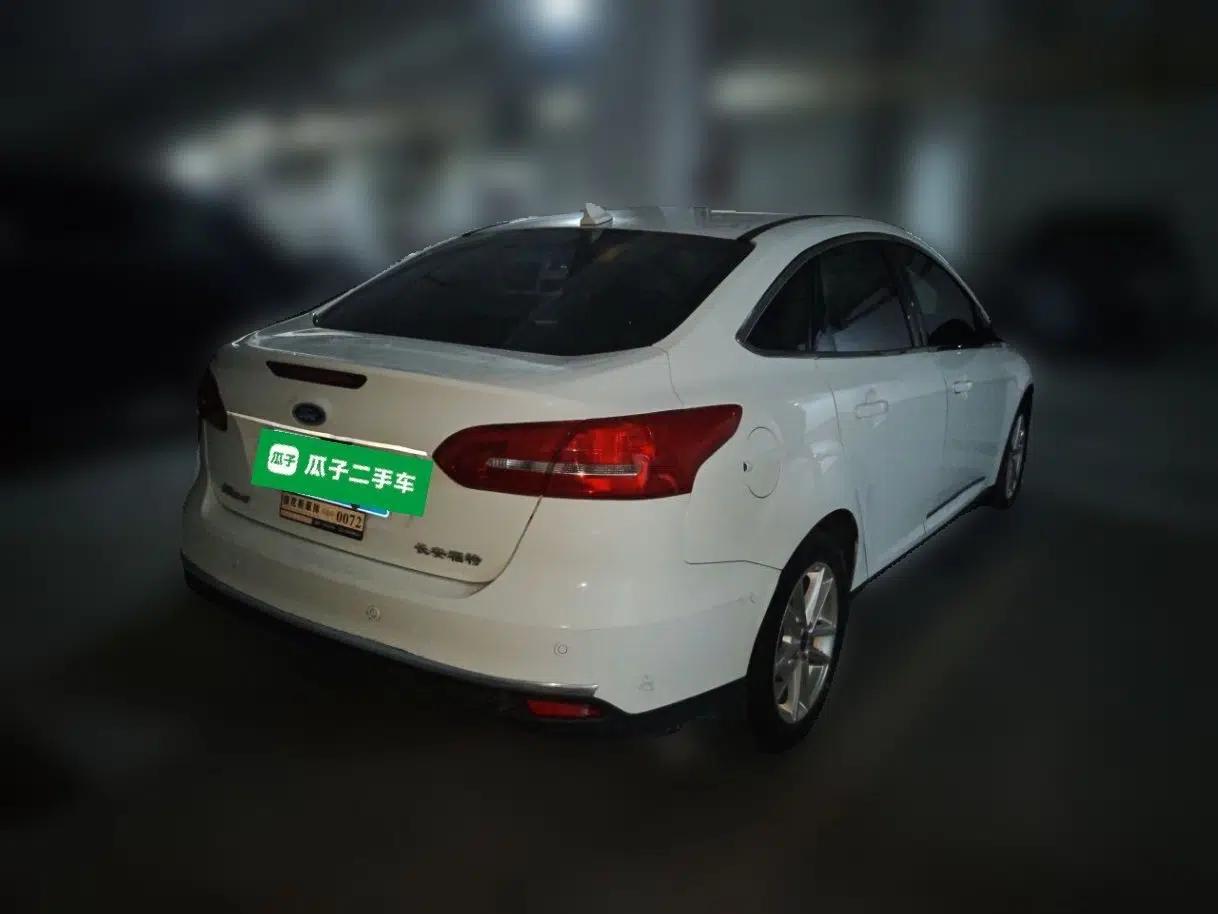 Ford Focus 2017 Sedan 1.6L Automatic Fashion Edition Smart Drive Version — миниатюра 6