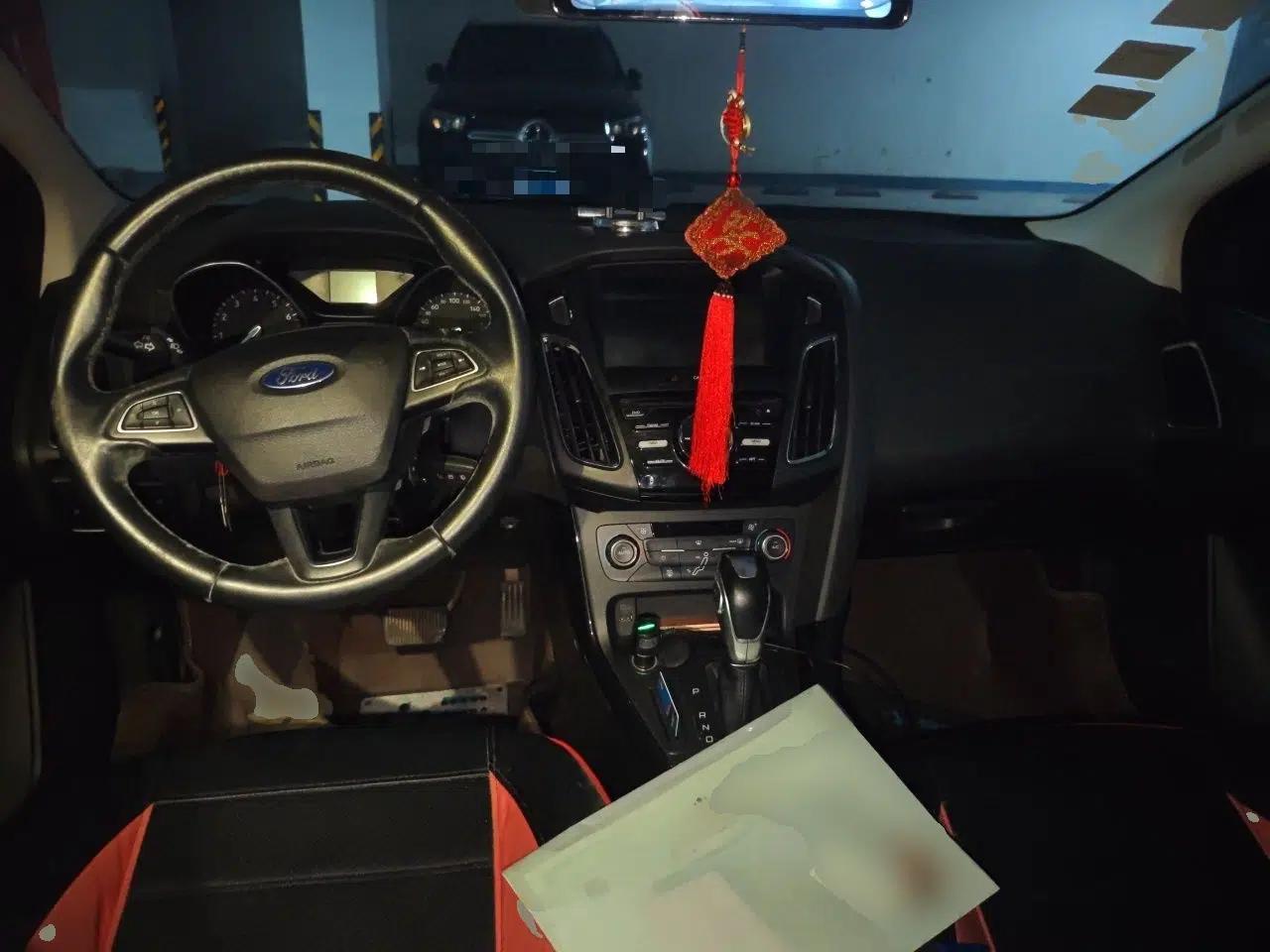 Ford Focus 2017 Sedan 1.6L Automatic Fashion Edition Smart Drive Version — миниатюра 9