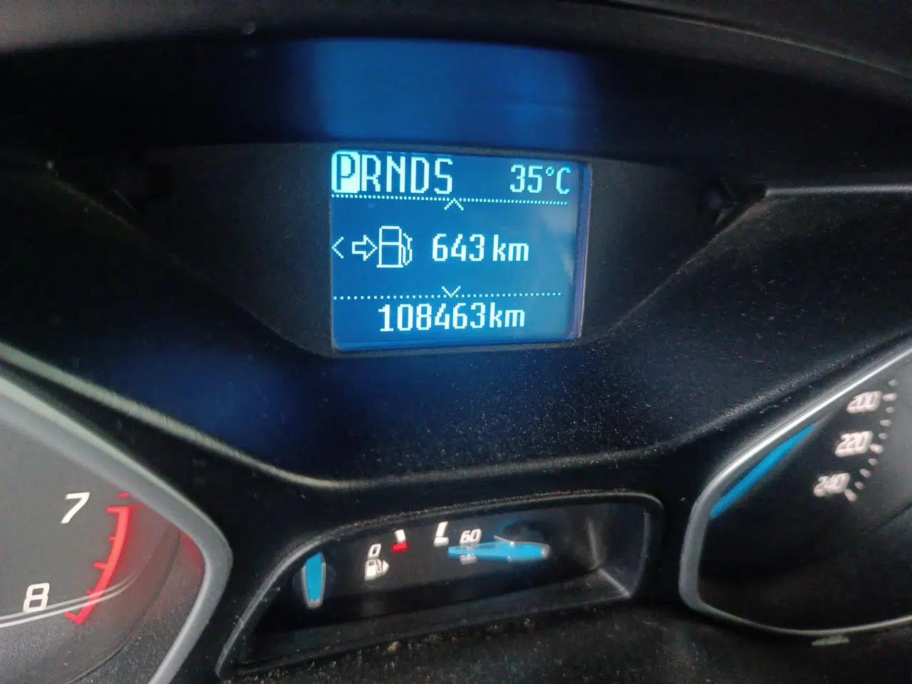 Ford Focus 2012 Hatchback 1.6L Automatic Fashion Edition — миниатюра 12