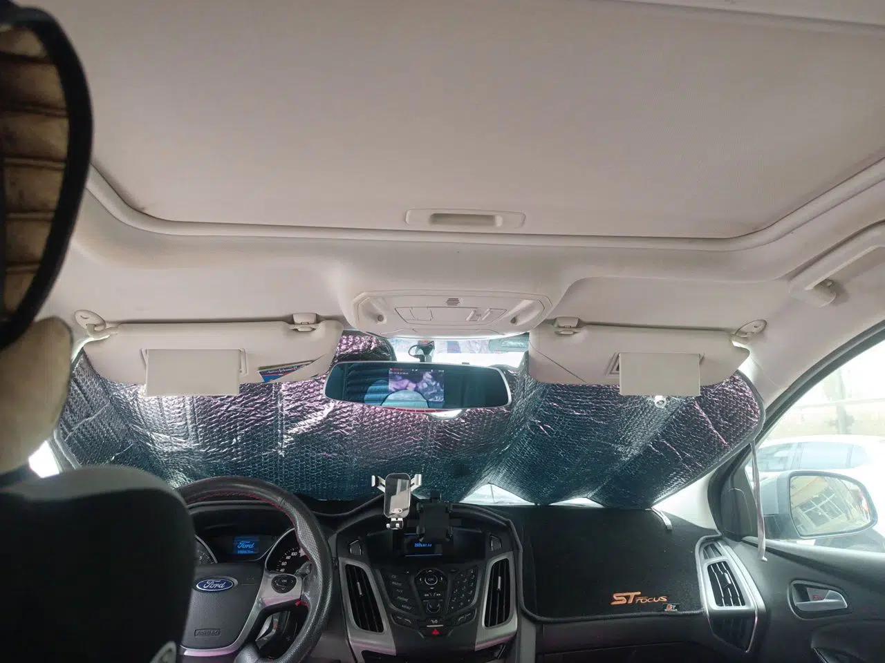 Ford Focus 2012 Hatchback 1.6L Automatic Fashion Edition — миниатюра 18