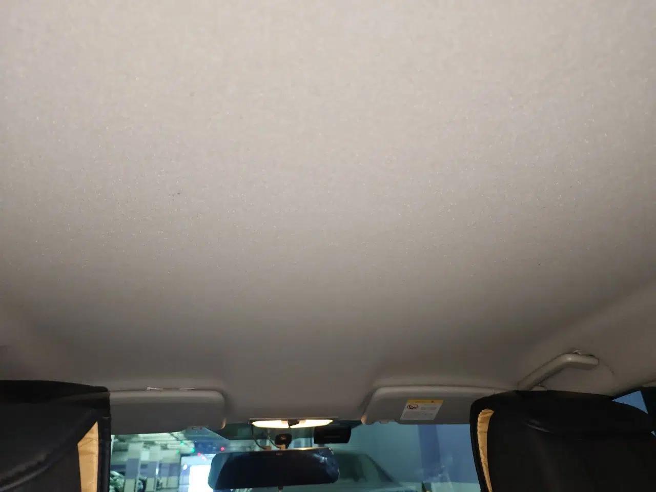 Ford Focus 2012 Hatchback Classic 1.8L Manual Base Model — миниатюра 18
