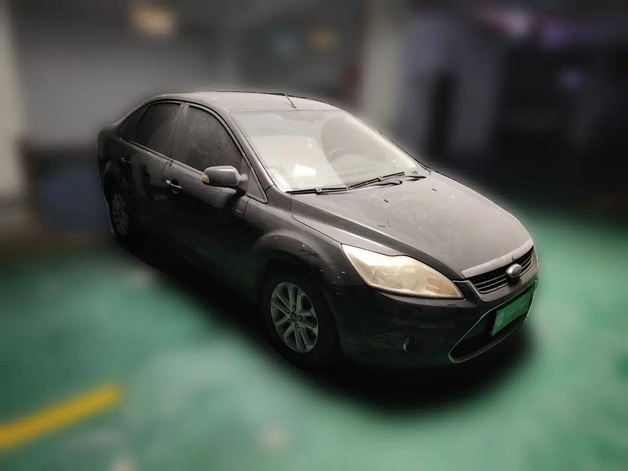 Ford Focus 2009 Sedan 1.8L Automatic Fashion Edition — миниатюра 3