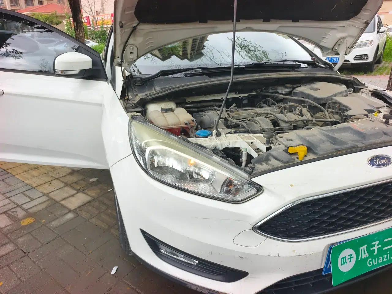 Ford Focus 2017 Hatchback 1.6L Manual Comfort Plus SmartDrive Edition — миниатюра 7