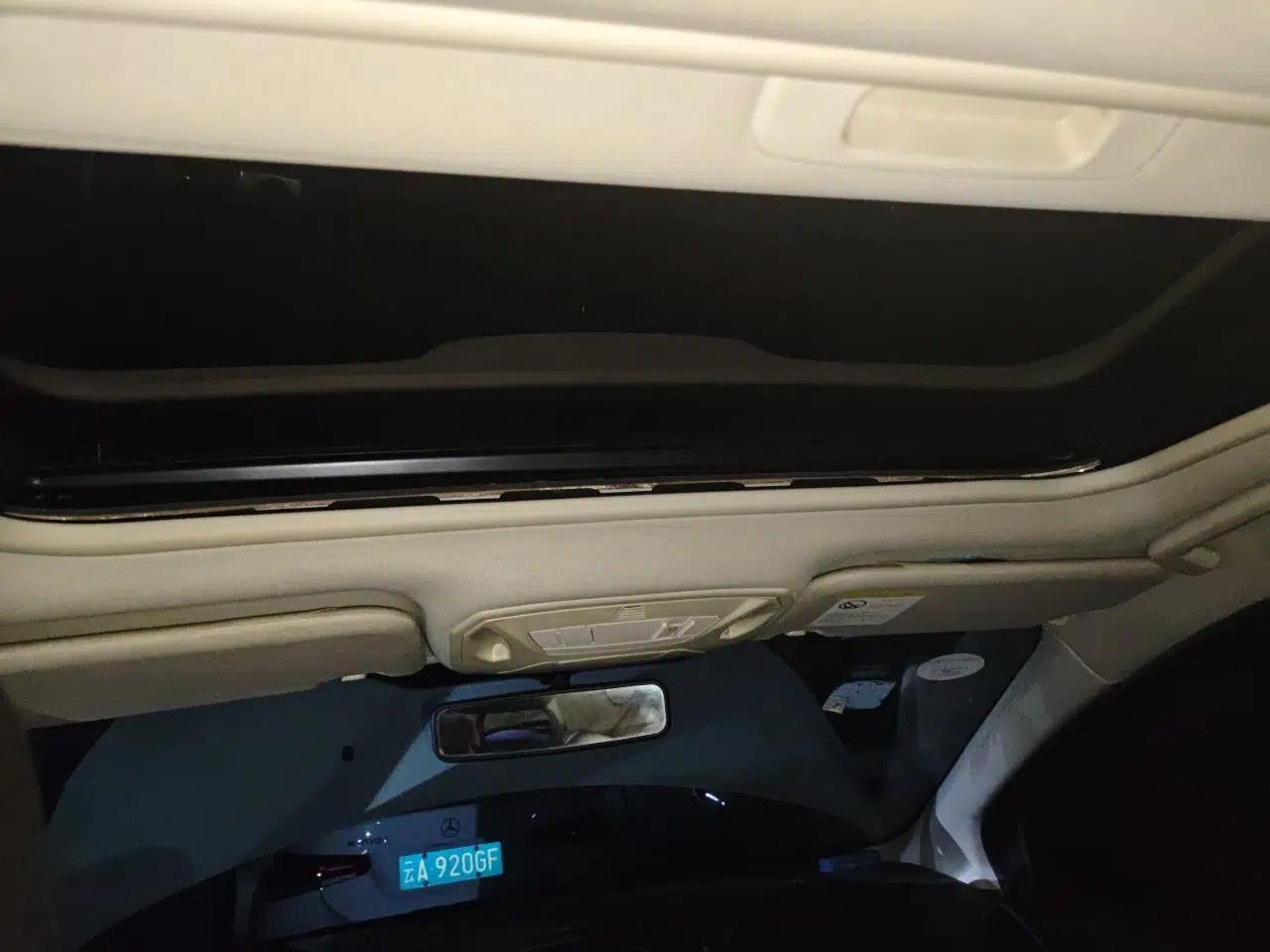Ford Focus 2012 Hatchback 1.6L Automatic Fashion Edition — миниатюра 18