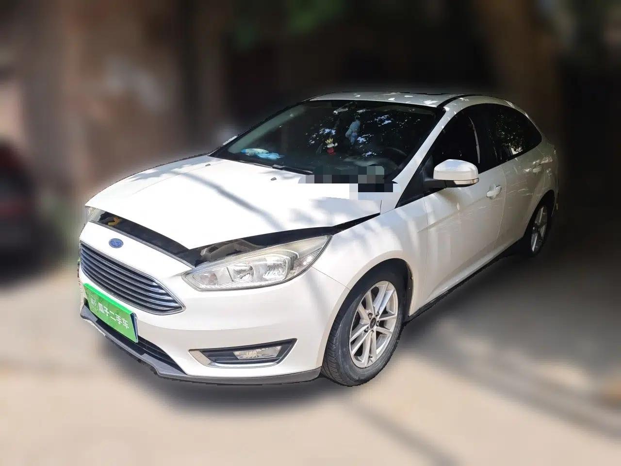 Ford Focus 2015 Sedan EcoBoost 125 Automatic Supreme Style Edition — миниатюра 1