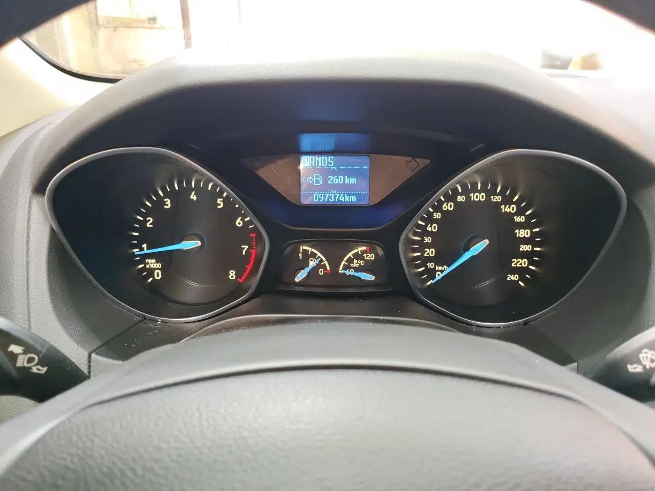 Ford Focus 2015 Sedan EcoBoost 125 Automatic Supreme Style Edition — миниатюра 11