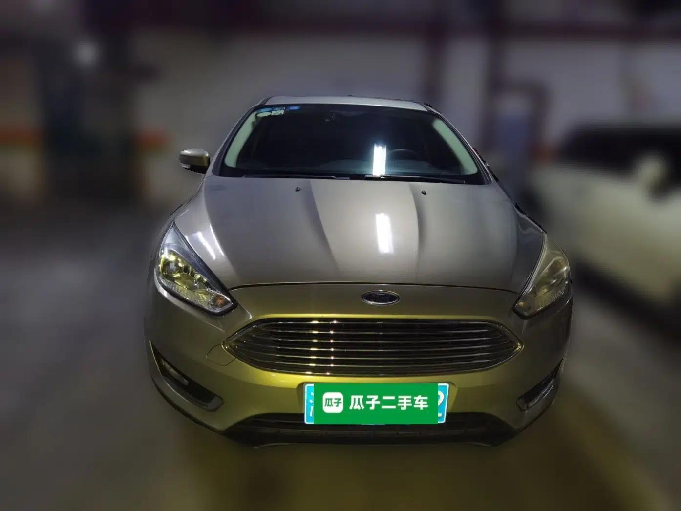 Ford Focus 2015 Sedan EcoBoost 180 Automatic Elite Model — миниатюра 2