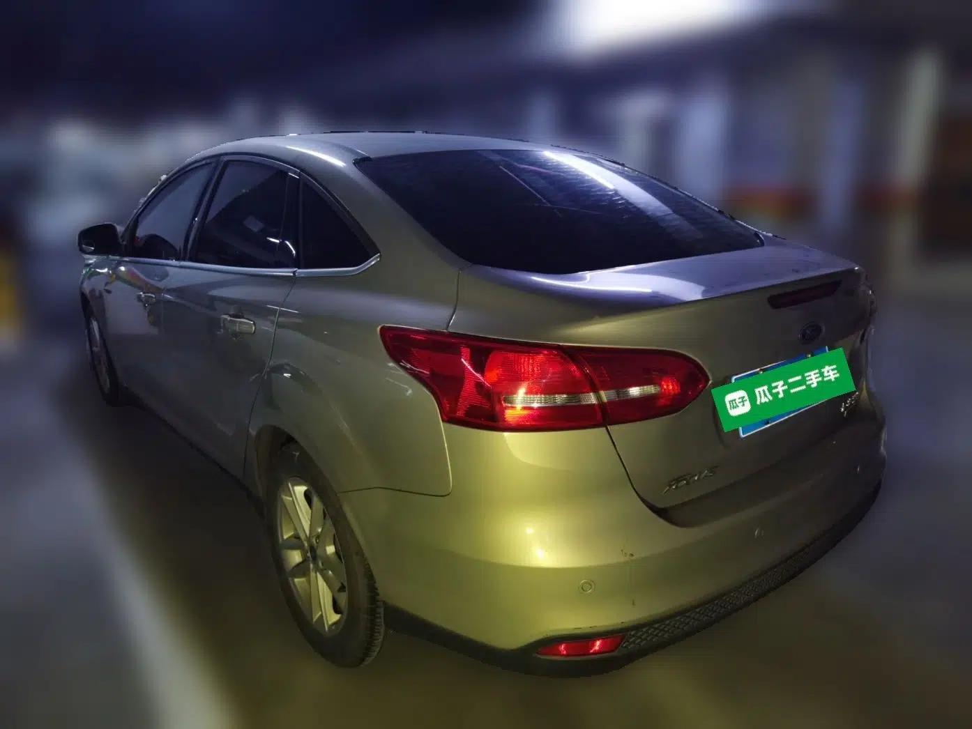 Ford Focus 2015 Sedan EcoBoost 180 Automatic Elite Model — миниатюра 4
