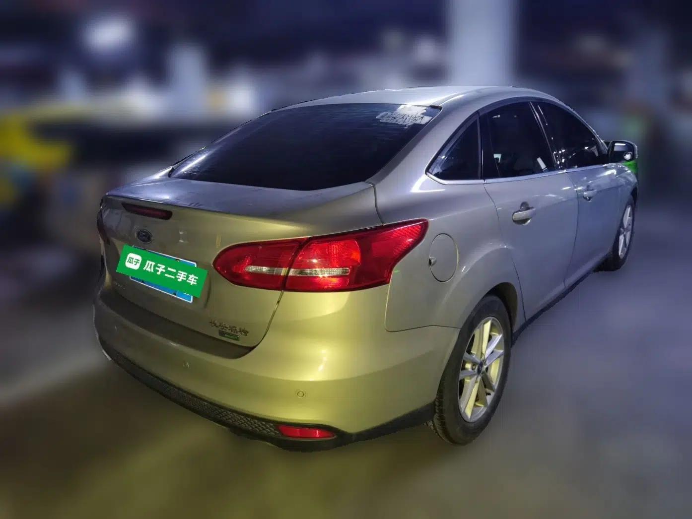 Ford Focus 2015 Sedan EcoBoost 180 Automatic Elite Model — миниатюра 6