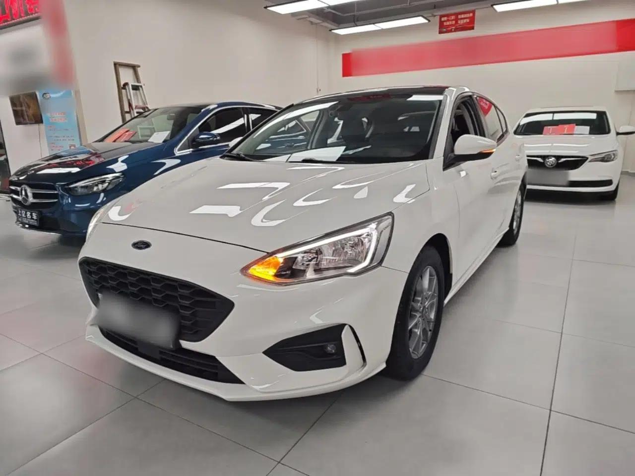 Ford Focus 2020 Hatchback EcoBoost 180 Automatic Trend Edition — миниатюра 1