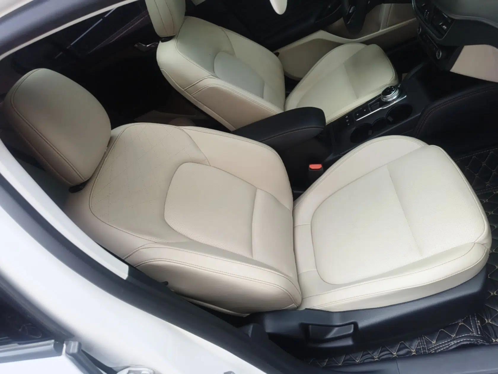 Ford Focus 2021 Sedan EcoBoost 180 Automatic Trendy Model — миниатюра 24
