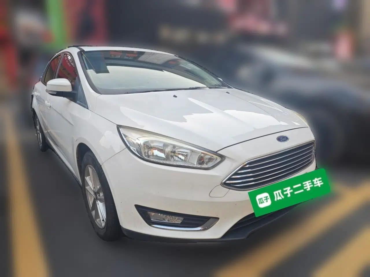 Ford Focus 2017 Sedan 1.6L Automatic Fashion Edition Smart Drive Version — миниатюра 3