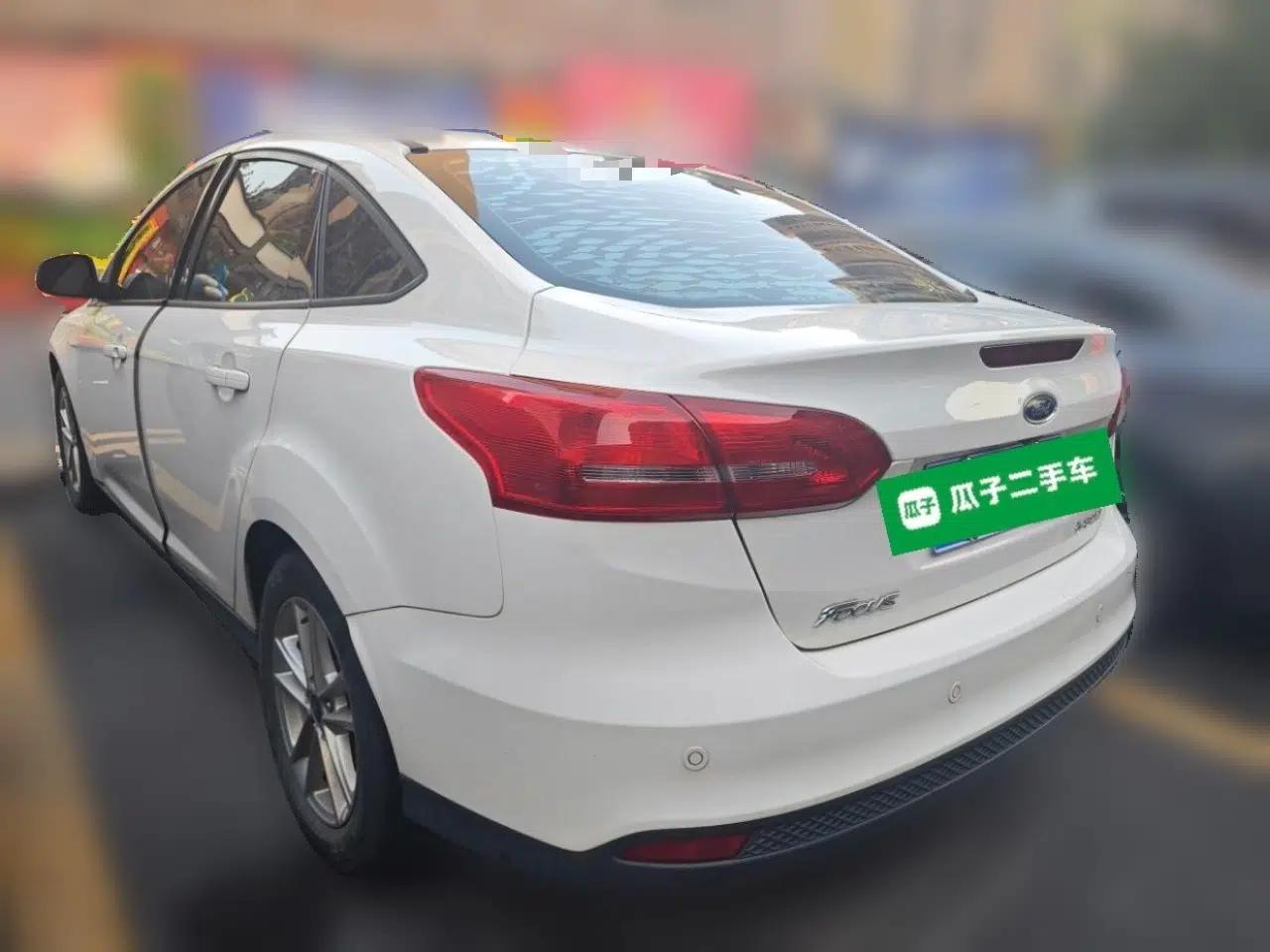 Ford Focus 2017 Sedan 1.6L Automatic Fashion Edition Smart Drive Version — миниатюра 4