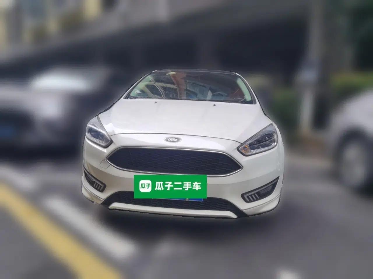 Ford Focus 2017 Hatchback EcoBoost 180 Automatic Elite Model — миниатюра 2