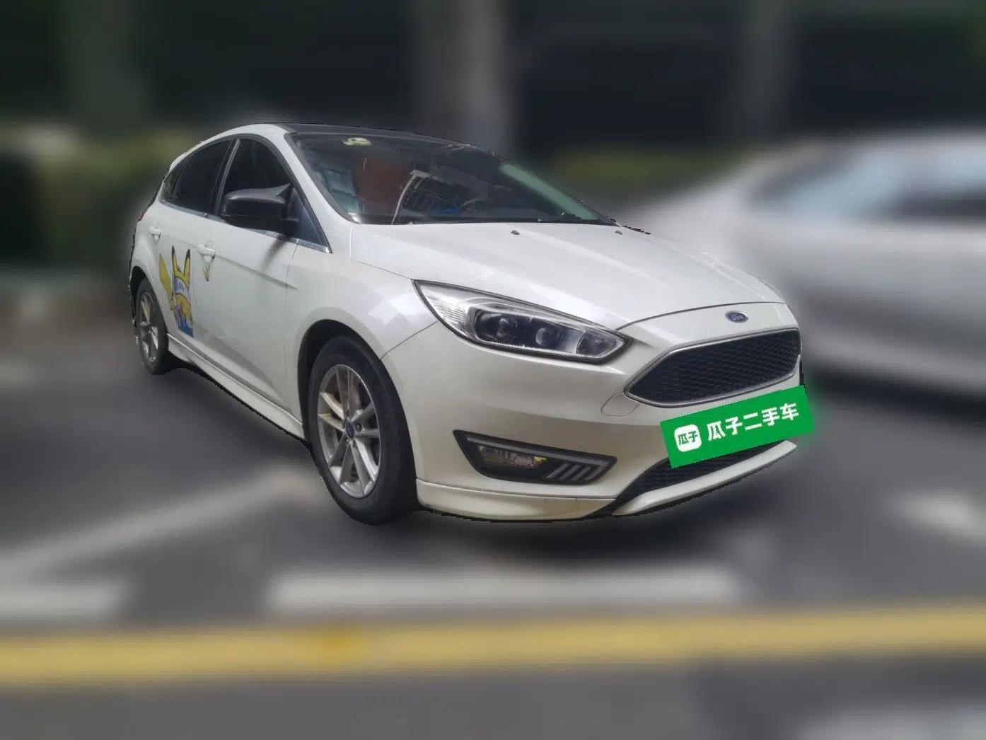 Ford Focus 2017 Hatchback EcoBoost 180 Automatic Elite Model — миниатюра 3