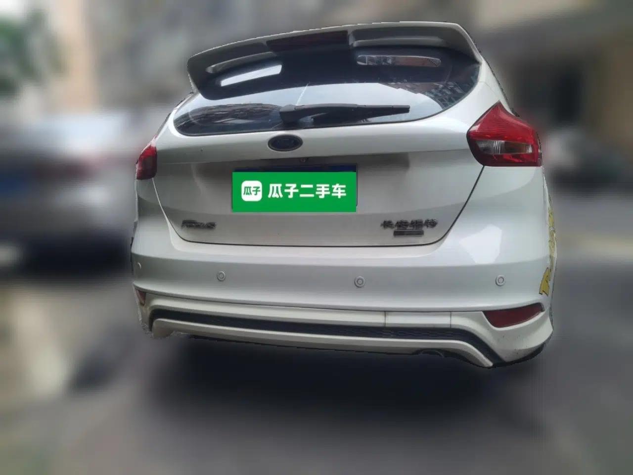 Ford Focus 2017 Hatchback EcoBoost 180 Automatic Elite Model — миниатюра 5